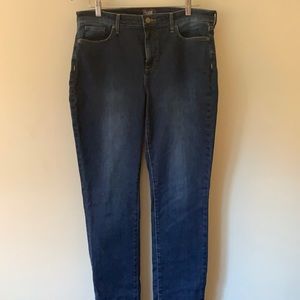NYDJ jeans size 12 for women. Comfy with stretch fabric! 👖